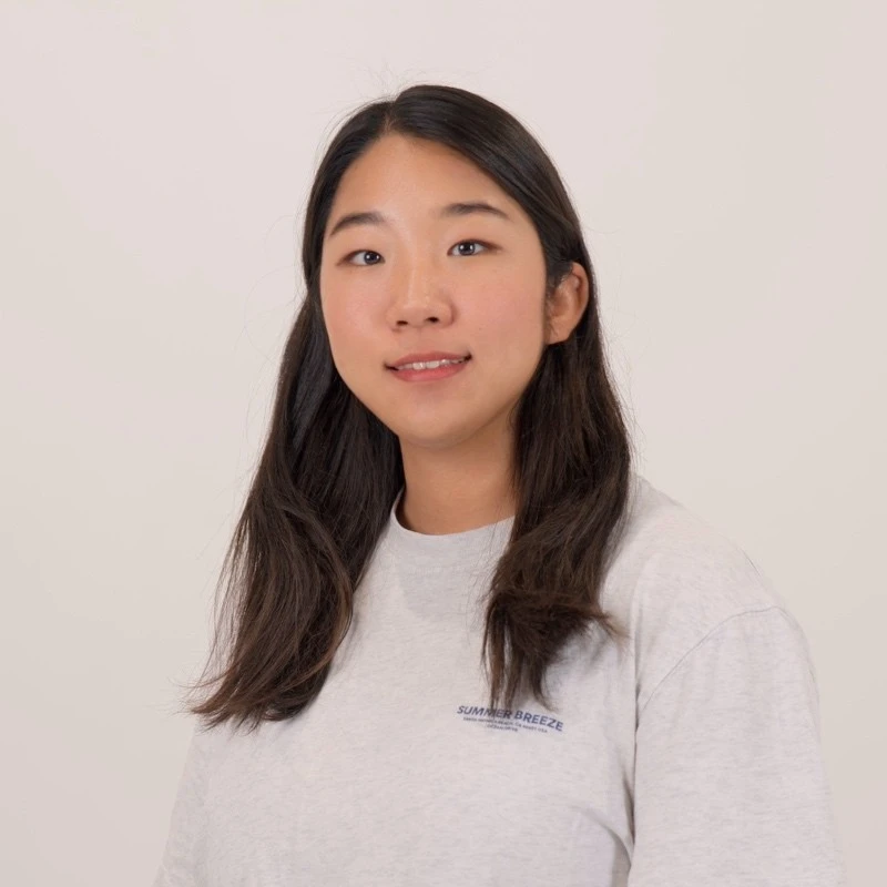 Lauren's Headshot